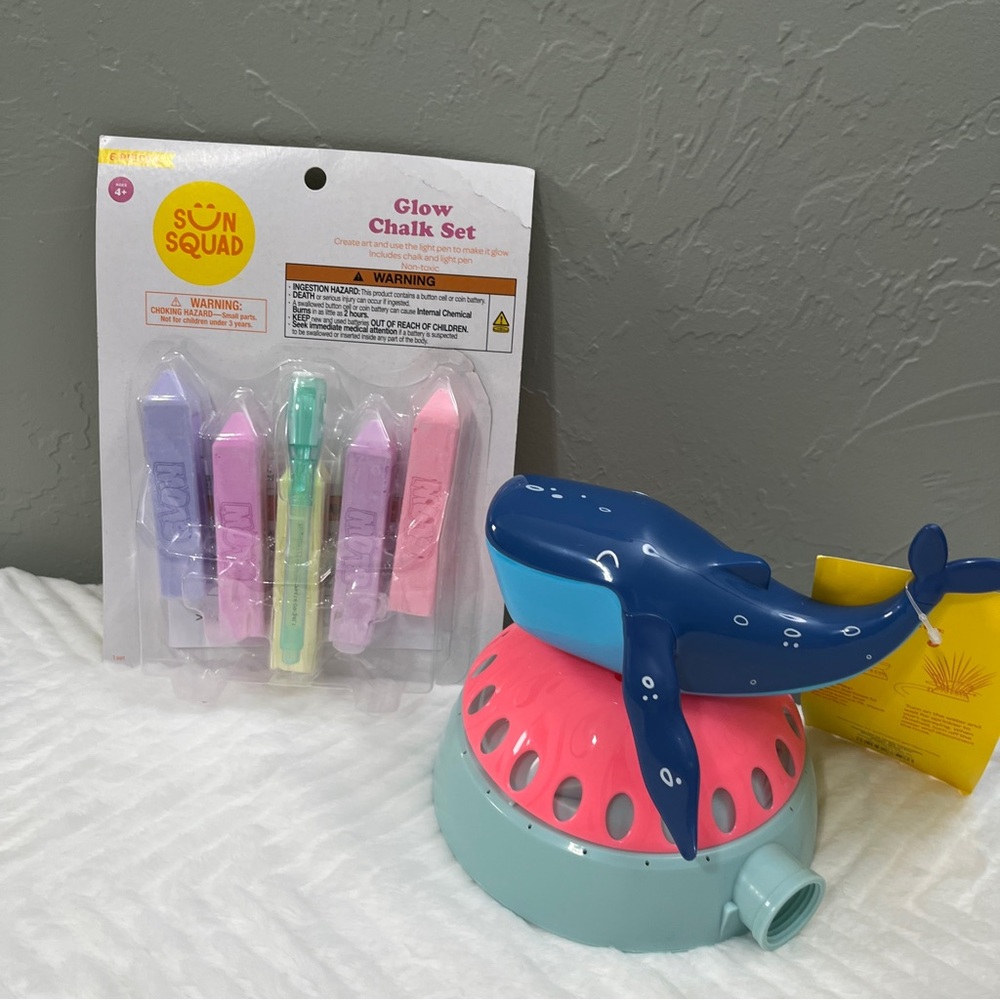 Whale‎ Sprinkler and Glow Chalk Set Summer Outdoor Toys kids kid child children